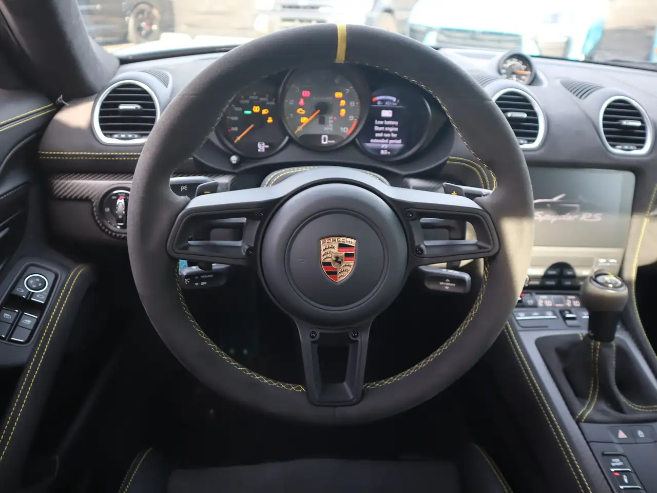 Porsche 718 Spyder снимка Porsche 718 Spyder