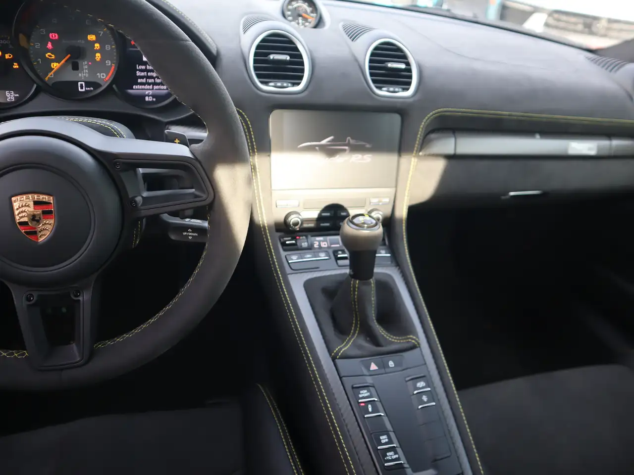 Porsche 718 Spyder снимка Porsche 718 Spyder