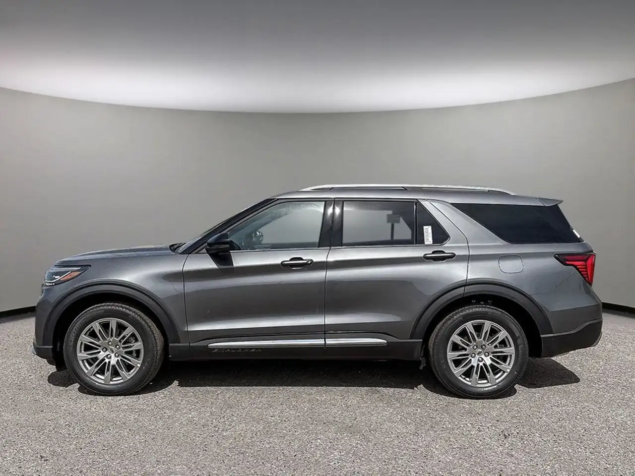 Ford Explorer photo Ford Explorer