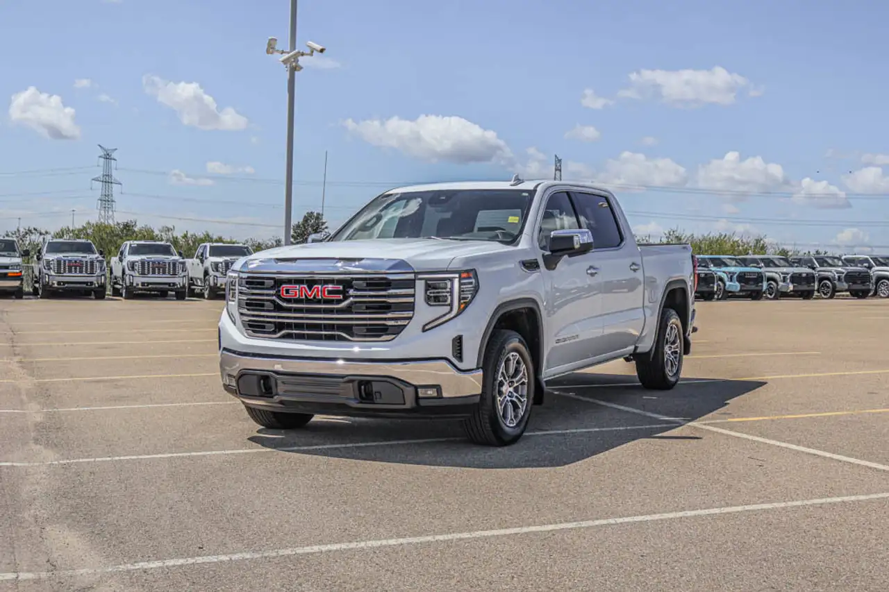 GMC Sierra 1500 photo GMC Sierra 1500