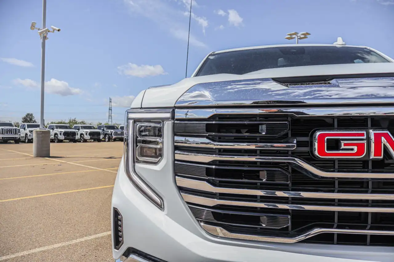 GMC Sierra 1500 photo GMC Sierra 1500