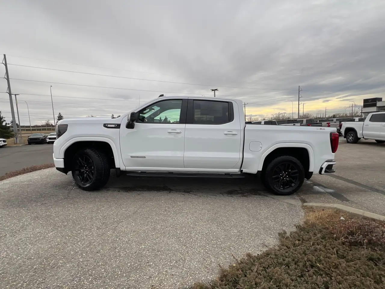 GMC Sierra 1500 снимка GMC Sierra 1500