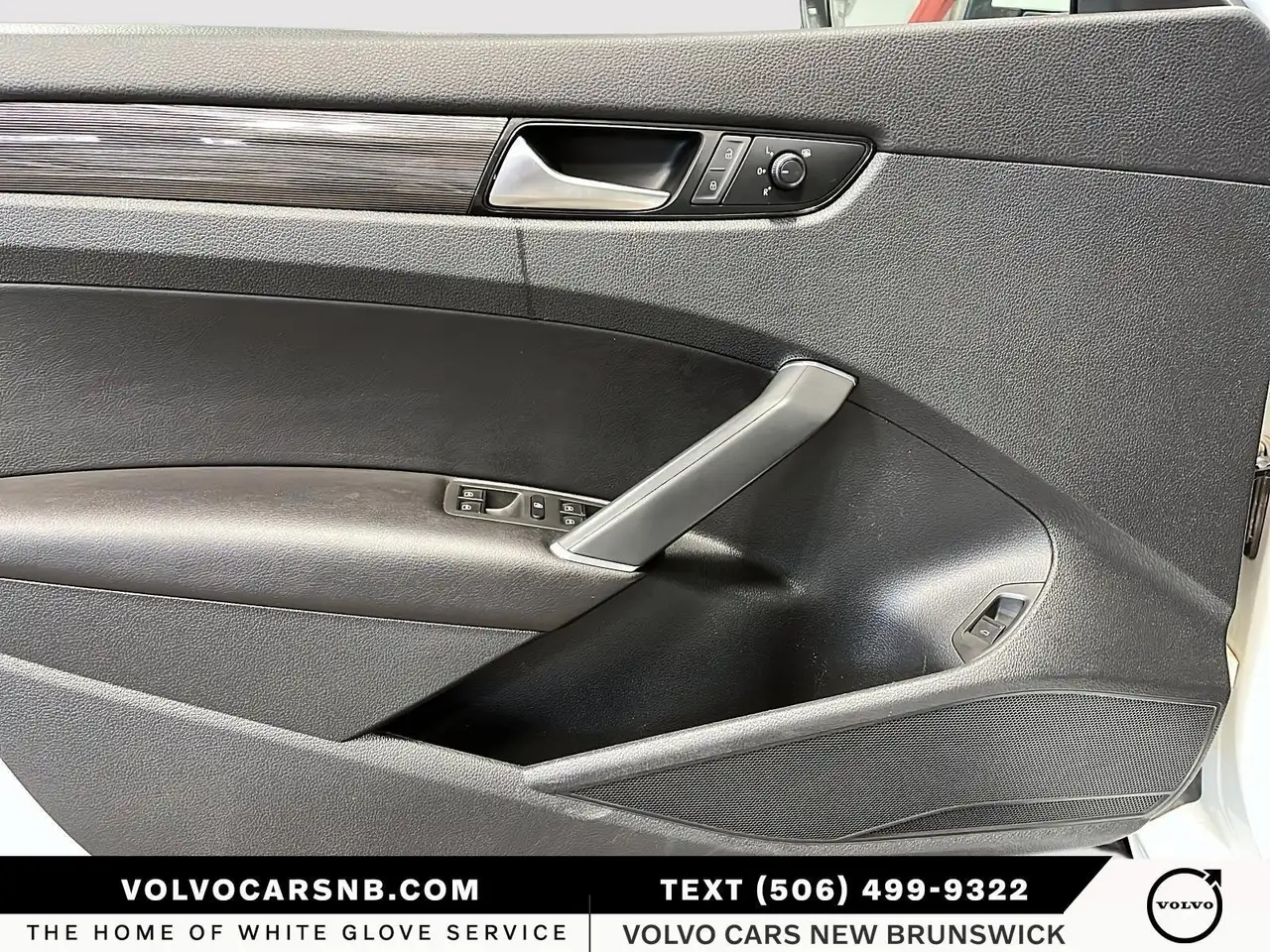 Volkswagen Passat photo Volkswagen Passat