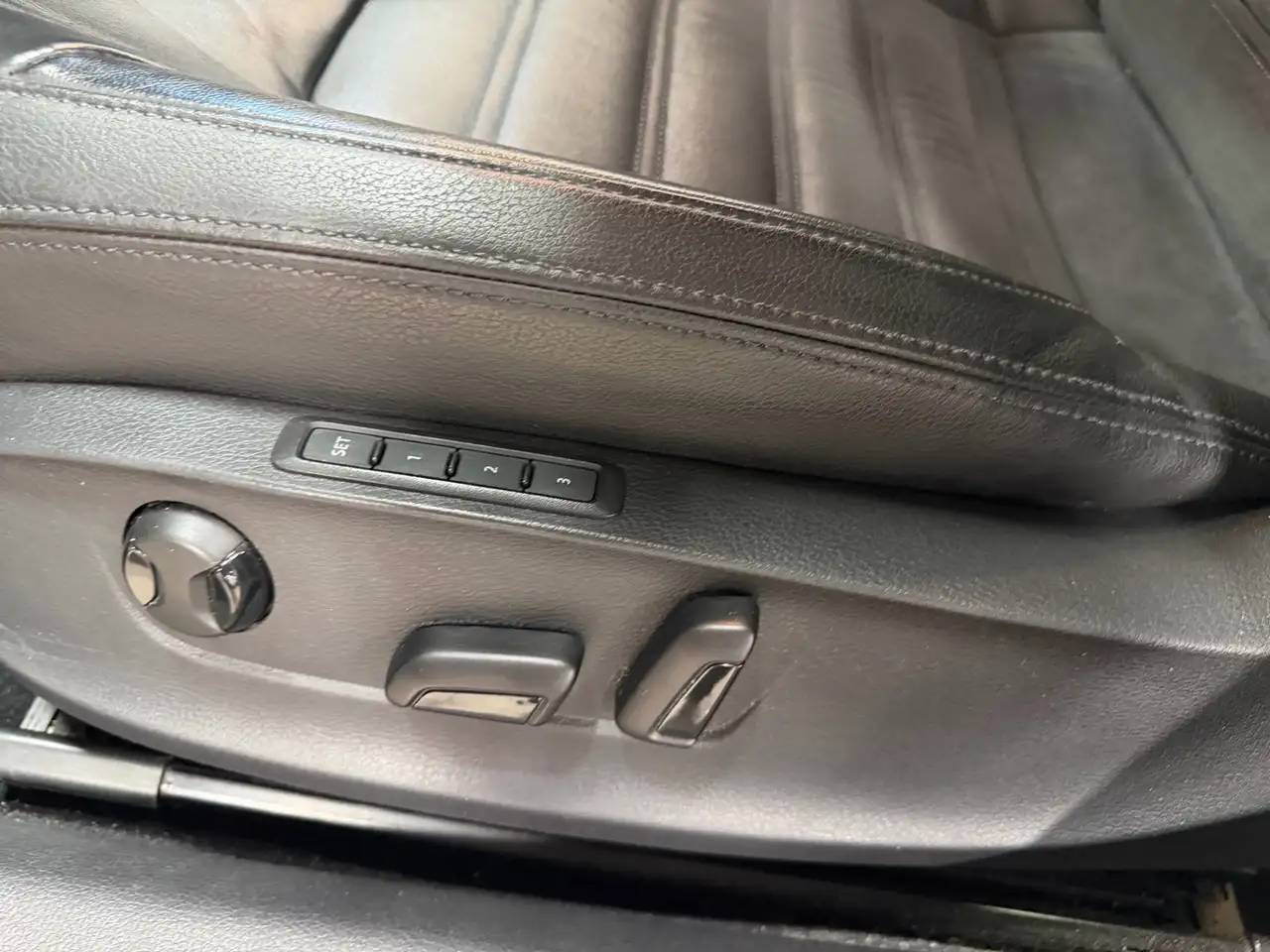 Volkswagen Passat photo Volkswagen Passat
