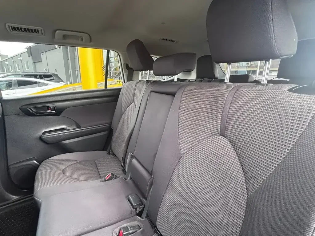 Toyota Highlander снимка Toyota Highlander