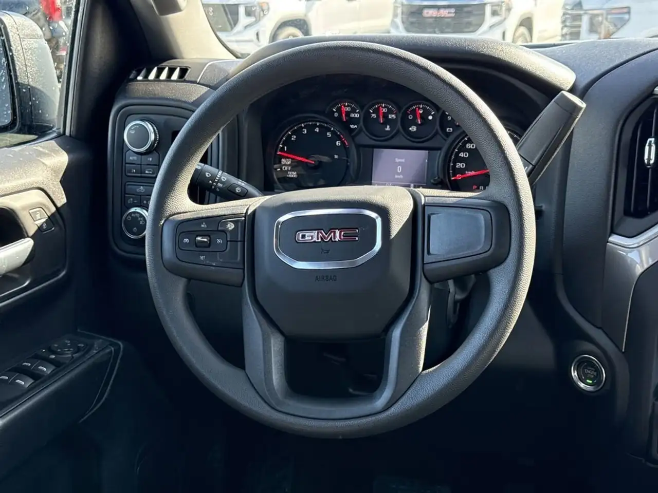 GMC Sierra 1500 снимка GMC Sierra 1500