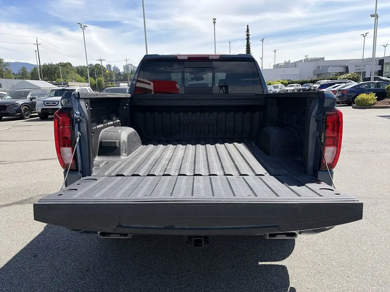 GMC Sierra 1500 снимка GMC Sierra 1500