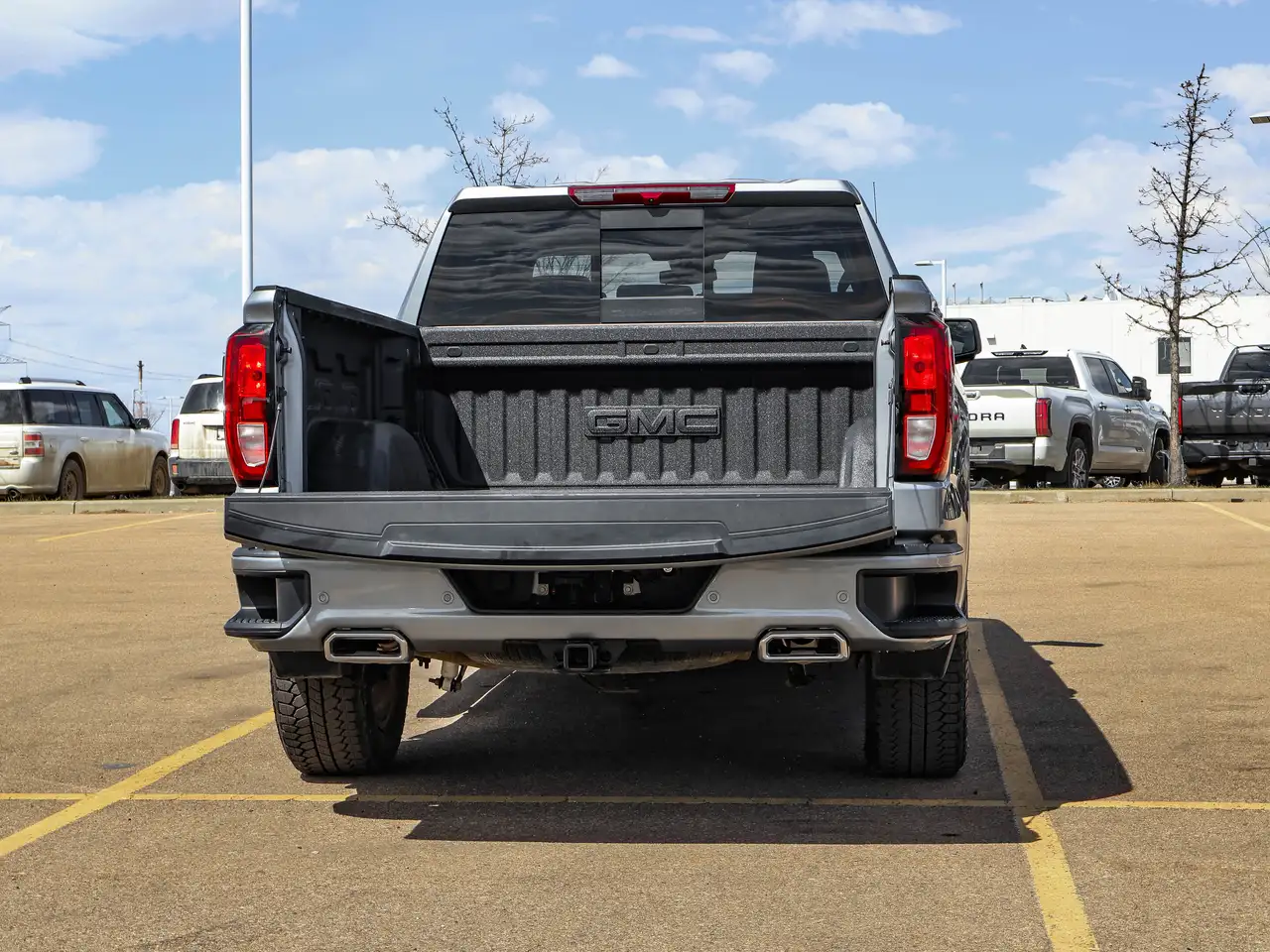GMC Sierra 1500 photo GMC Sierra 1500