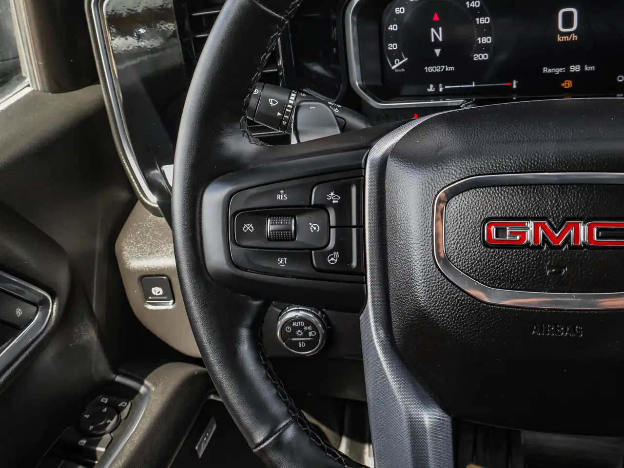 GMC Sierra 1500 photo GMC Sierra 1500