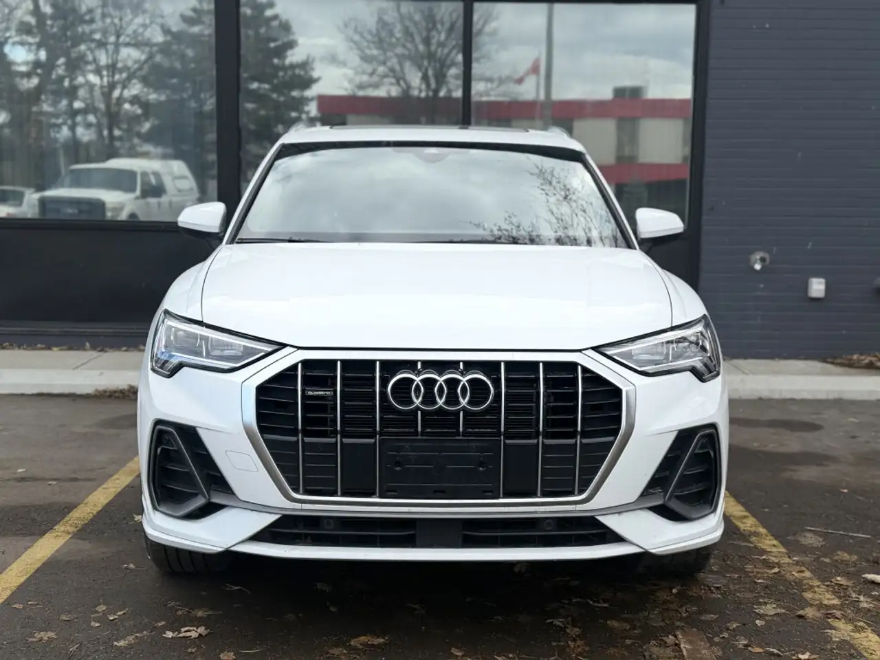 Audi Q3 снимка Audi Q3