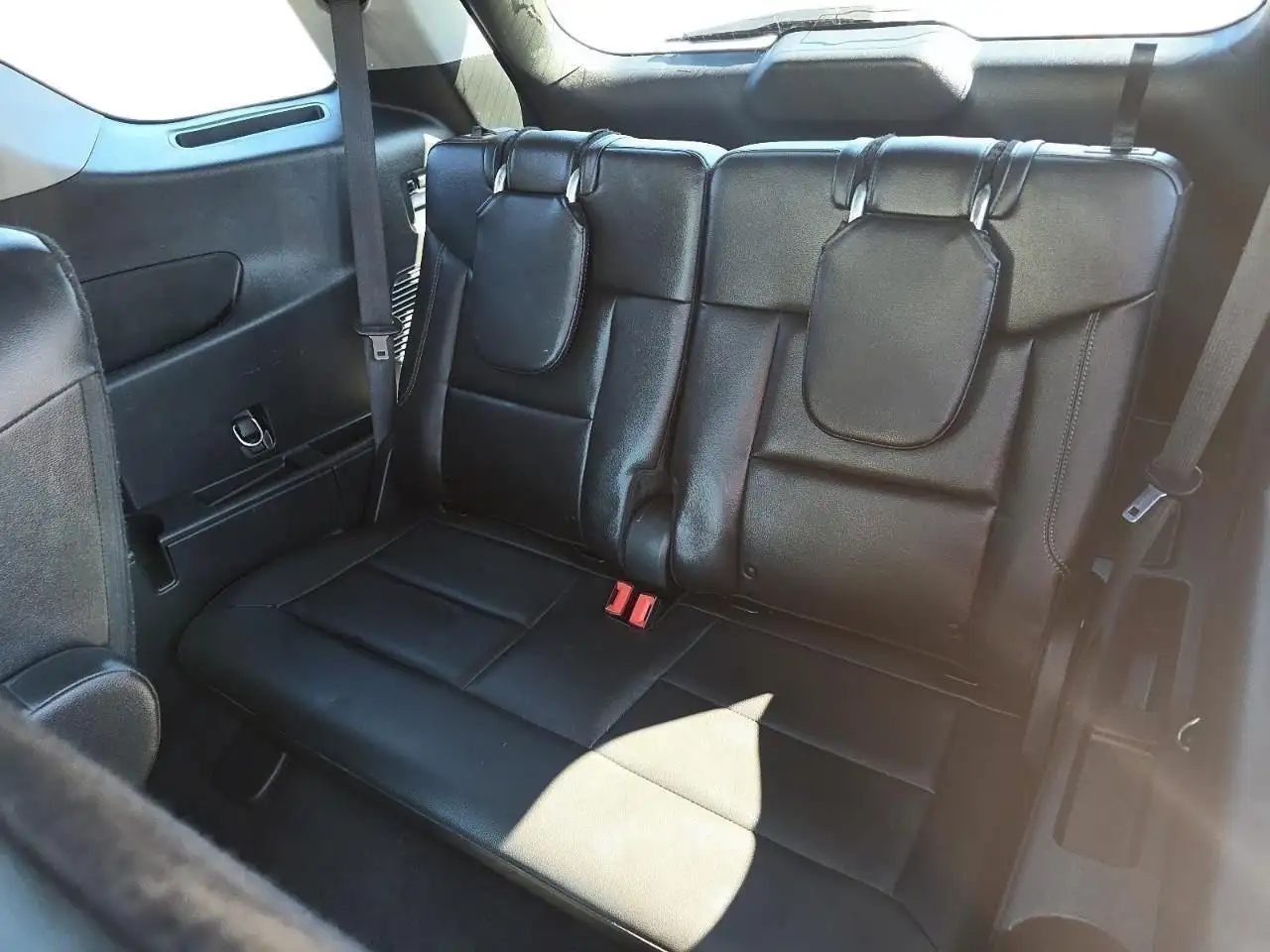 Ford Explorer photo Ford Explorer