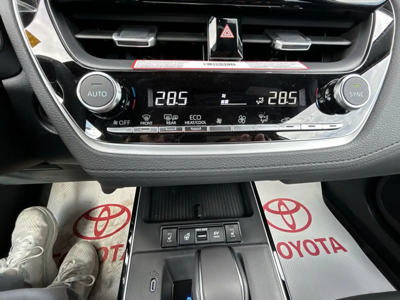 Toyota Corolla Cross снимка Toyota Corolla Cross