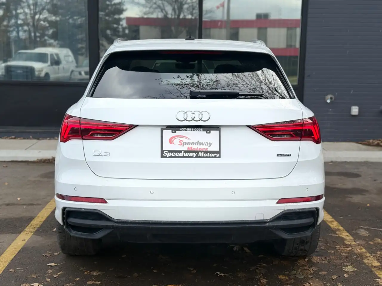 Audi Q3 снимка Audi Q3