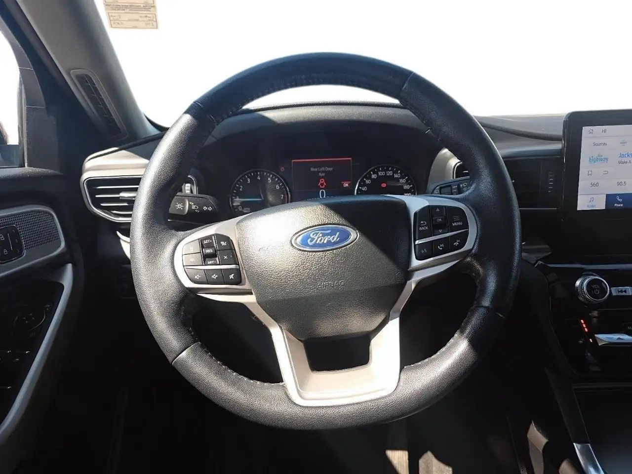 Ford Explorer photo Ford Explorer