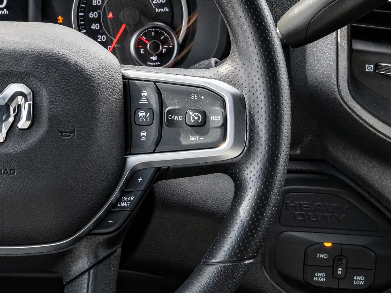 RAM 2500 снимка RAM 2500