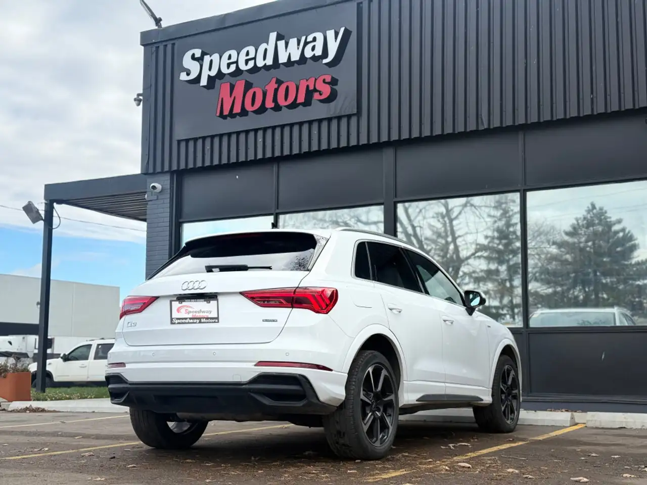 Audi Q3 снимка Audi Q3