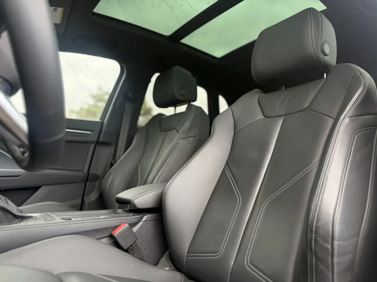 Audi Q3 снимка Audi Q3