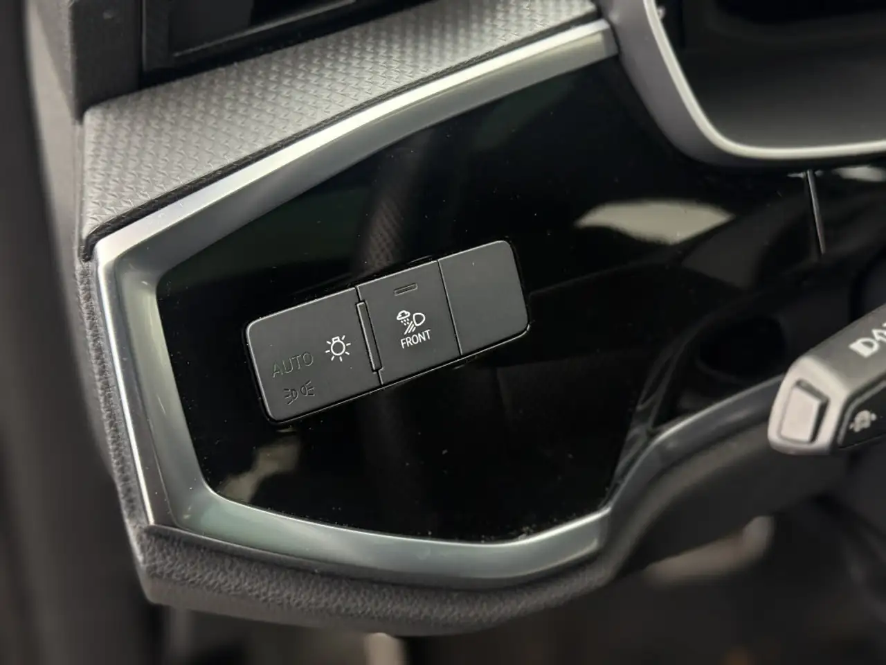 Audi Q3 снимка Audi Q3