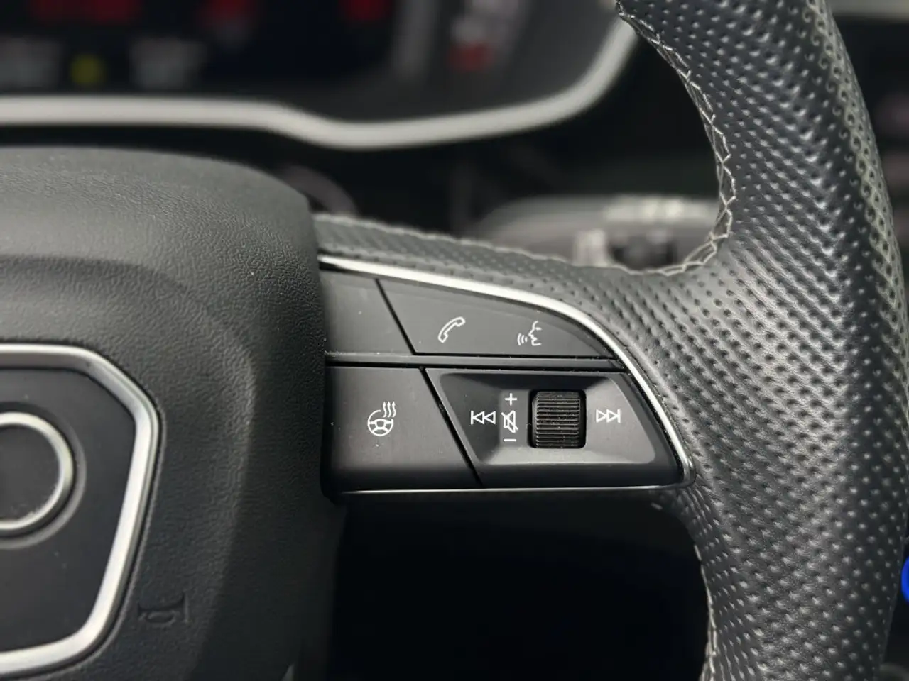Audi Q3 снимка Audi Q3