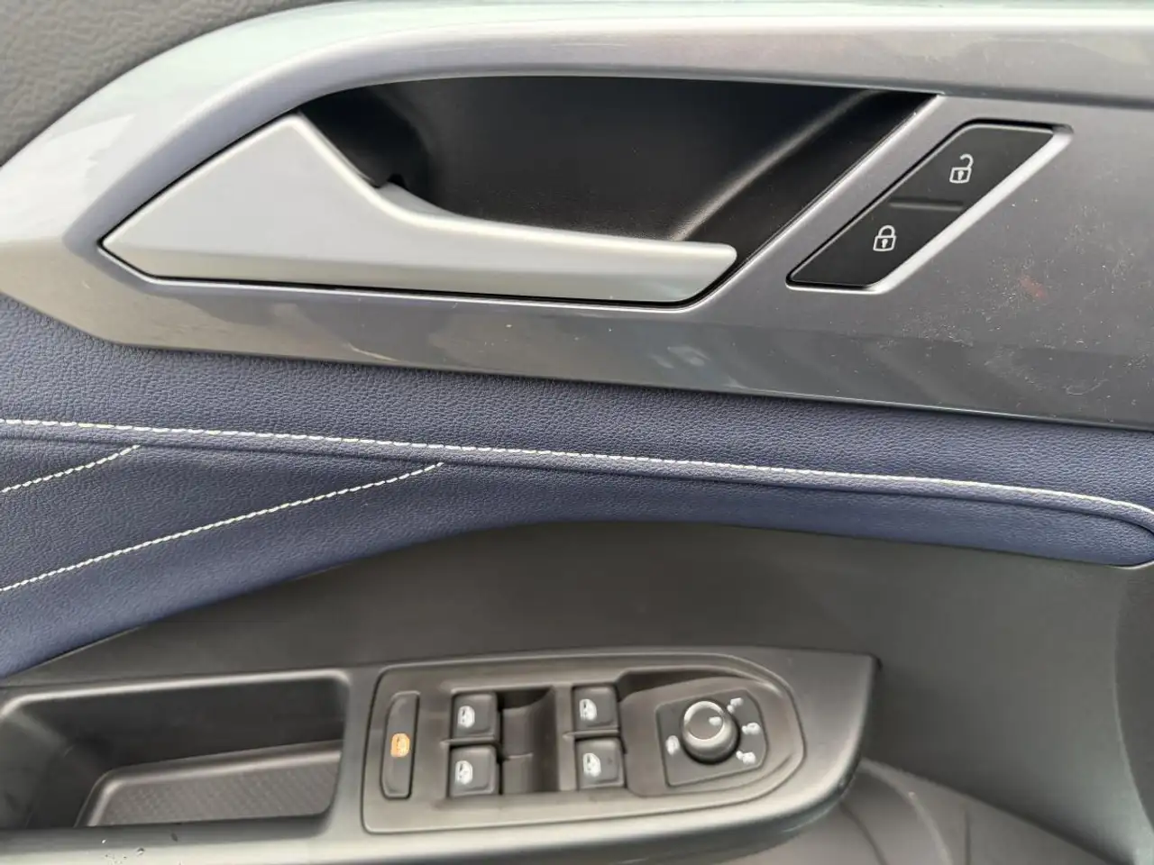 Volkswagen Taos снимка Volkswagen Taos