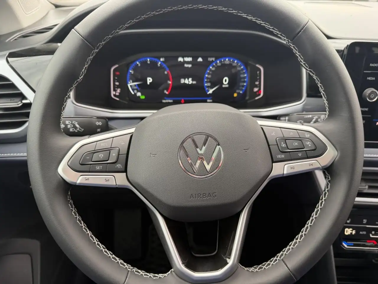 Volkswagen Taos снимка Volkswagen Taos