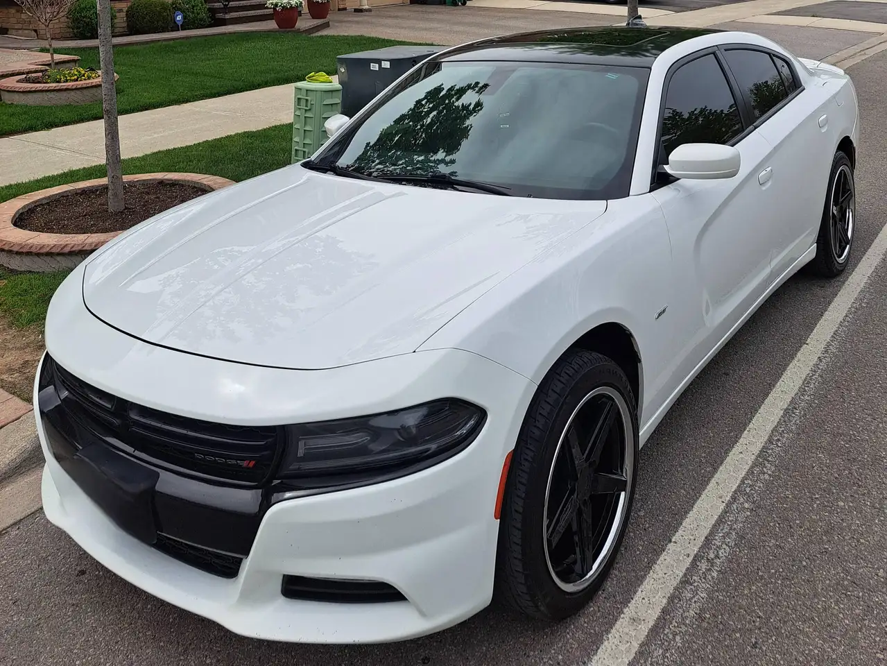 Dodge Charger снимка Dodge Charger