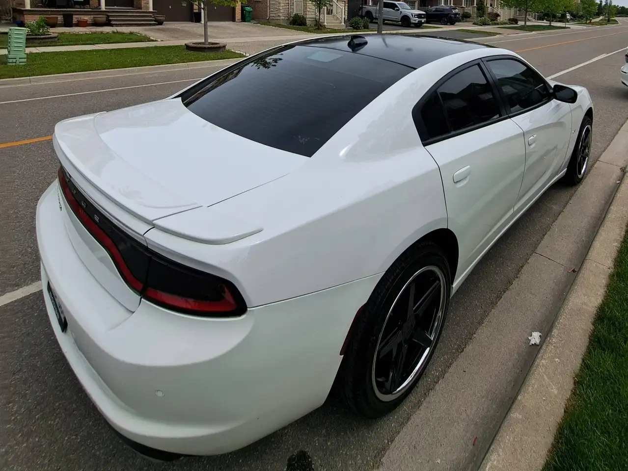 Dodge Charger снимка Dodge Charger
