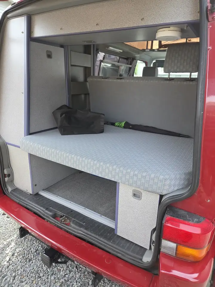 Volkswagen Eurovan снимка Volkswagen Eurovan