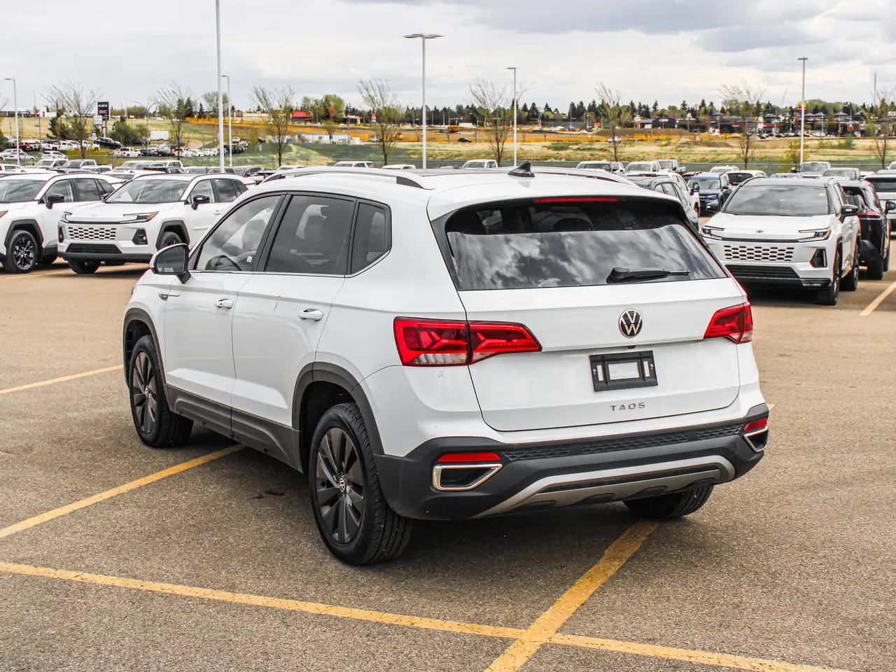Volkswagen Taos снимка Volkswagen Taos