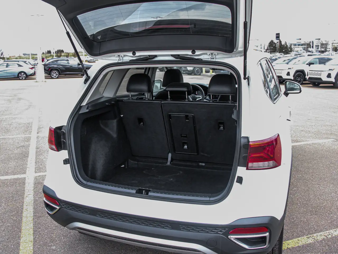 Volkswagen Taos снимка Volkswagen Taos
