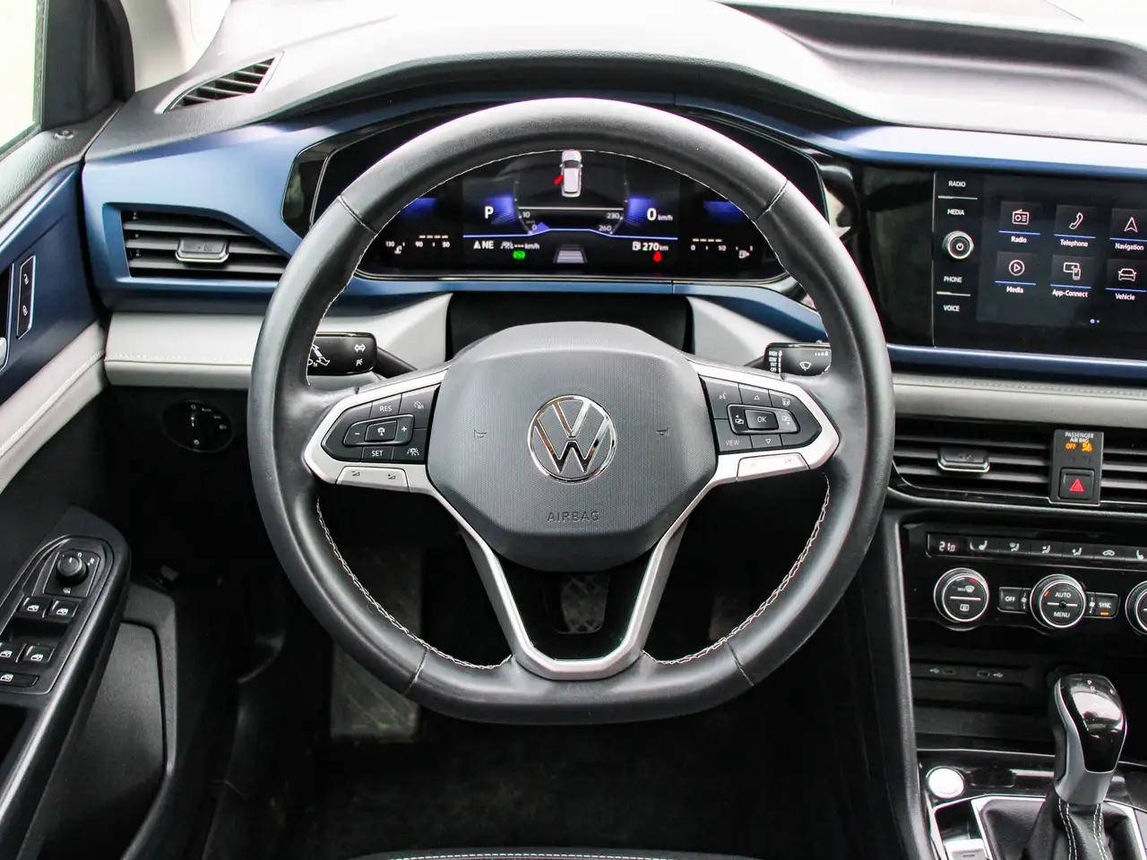 Volkswagen Taos снимка Volkswagen Taos