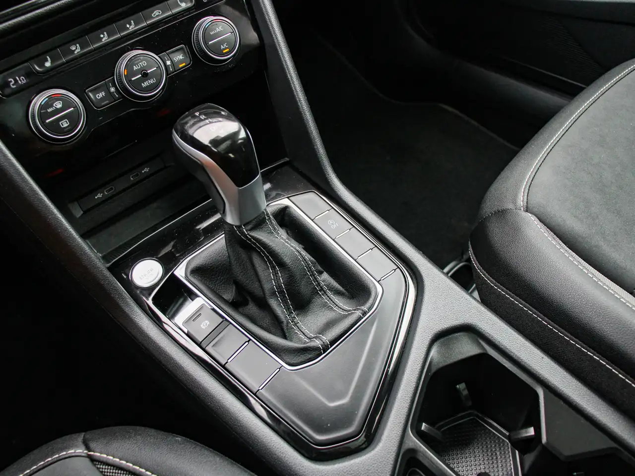 Volkswagen Taos снимка Volkswagen Taos