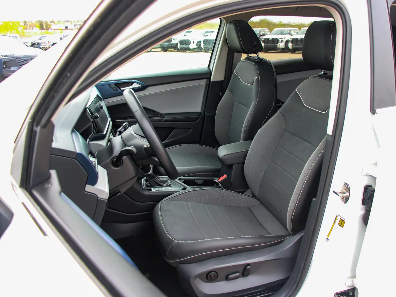 Volkswagen Taos снимка Volkswagen Taos