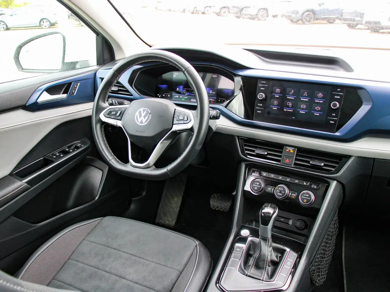 Volkswagen Taos снимка Volkswagen Taos