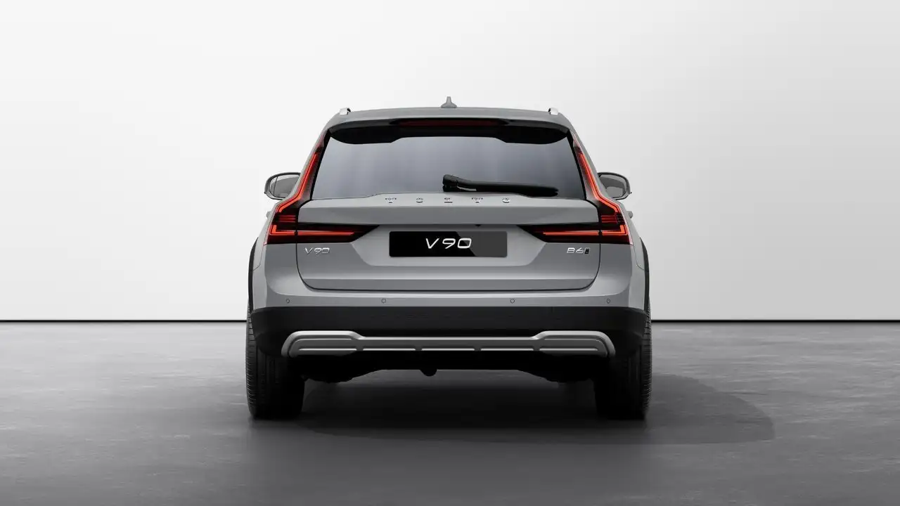 Volvo V90 Cross Country снимка Volvo V90 Cross Country