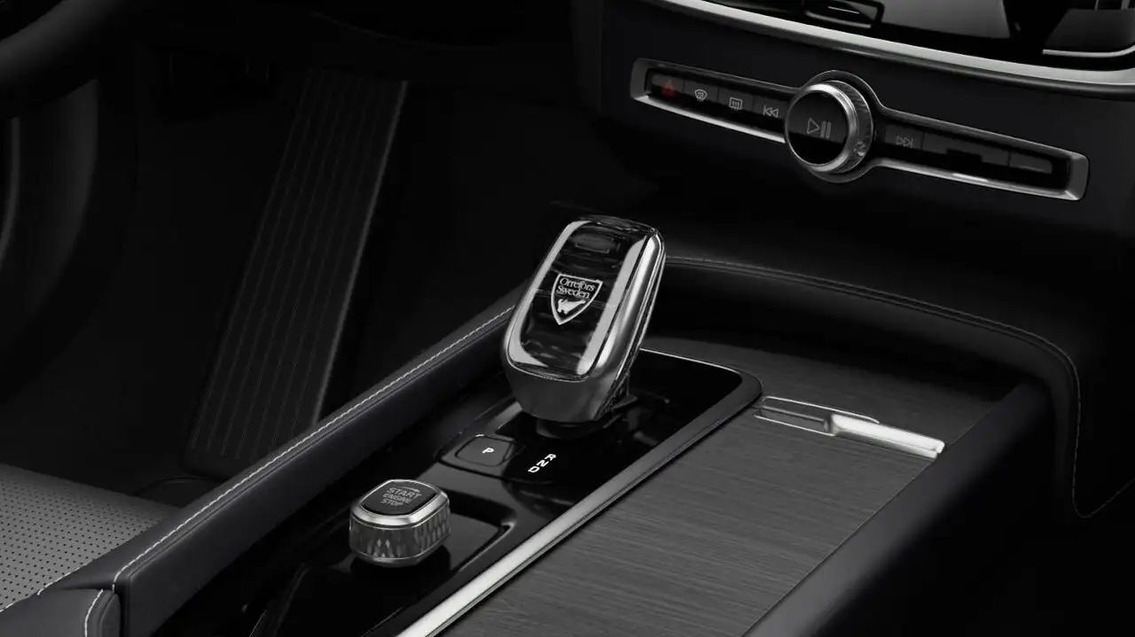 Volvo V90 Cross Country снимка Volvo V90 Cross Country