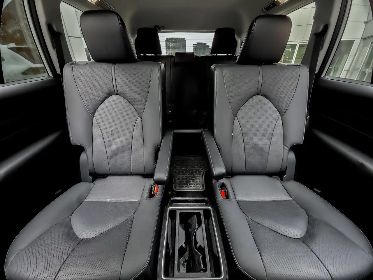 Toyota Grand Highlander fotografie Toyota Grand Highlander