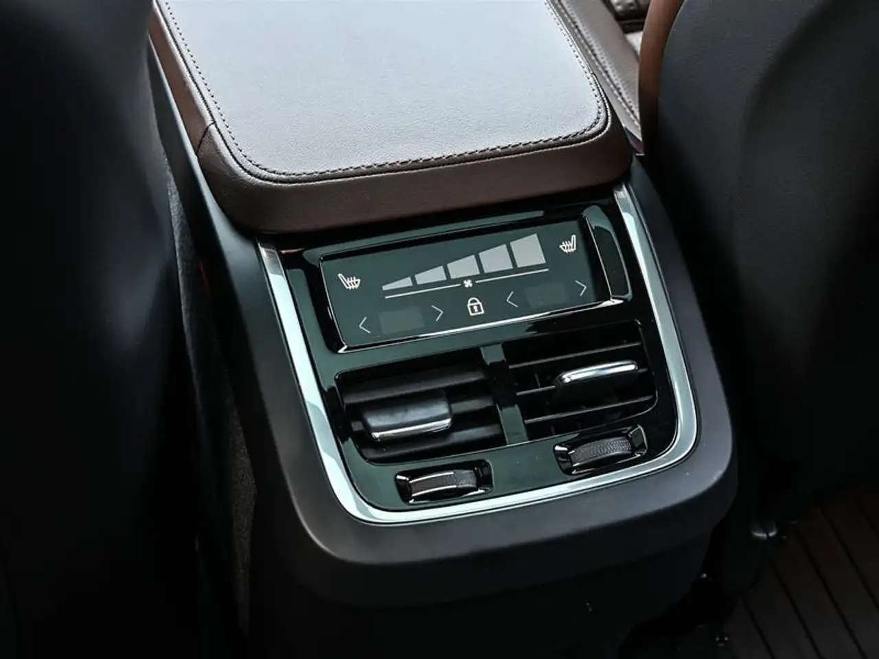Volvo XC90 photo Volvo XC90