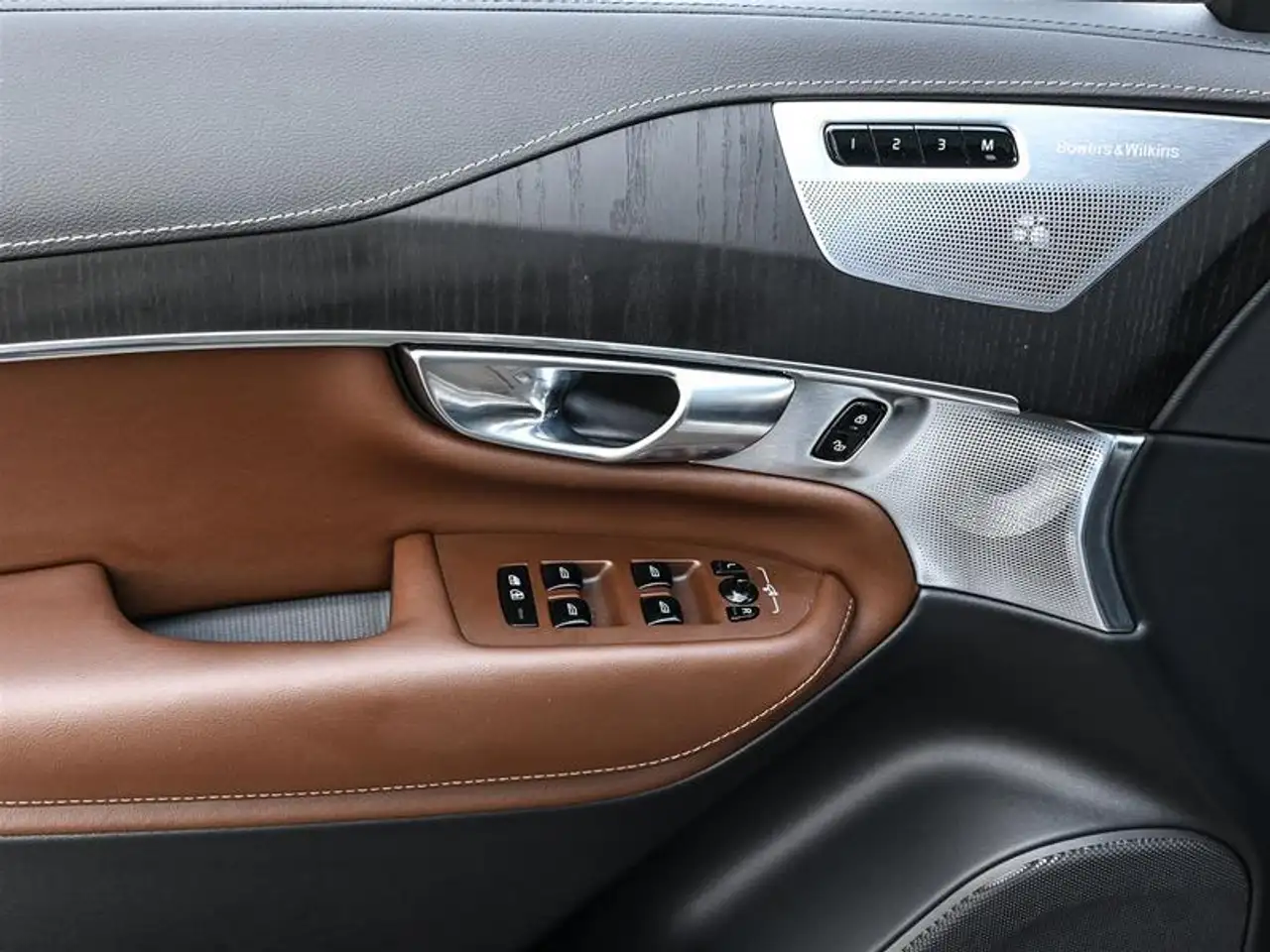 Volvo XC90 photo Volvo XC90