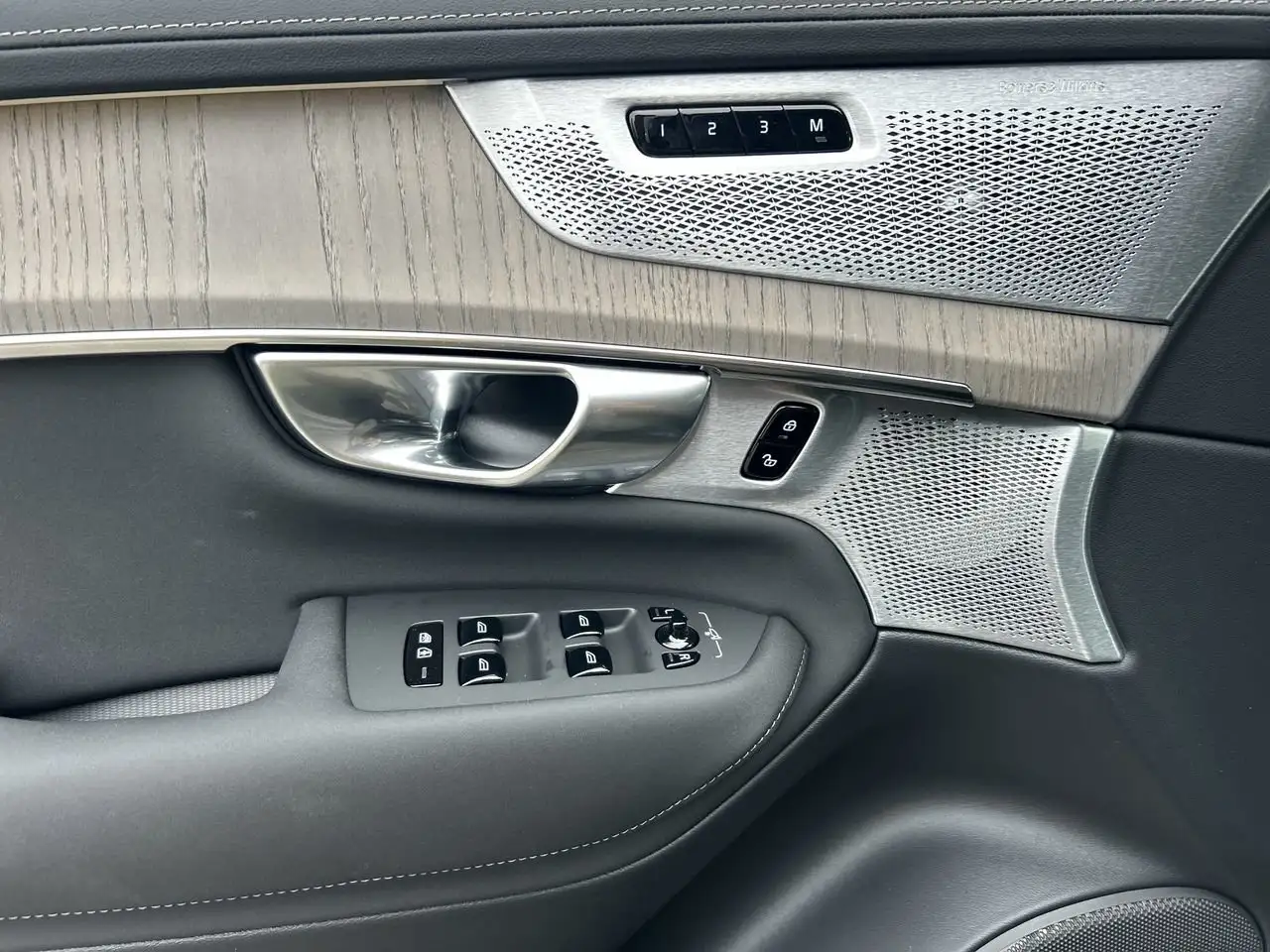 Volvo XC90 снимка Volvo XC90