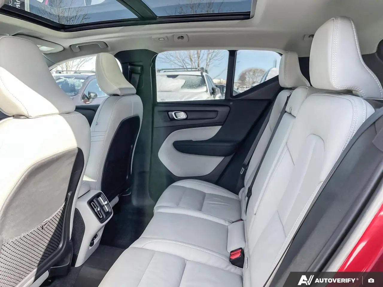 Volvo XC40 снимка Volvo XC40