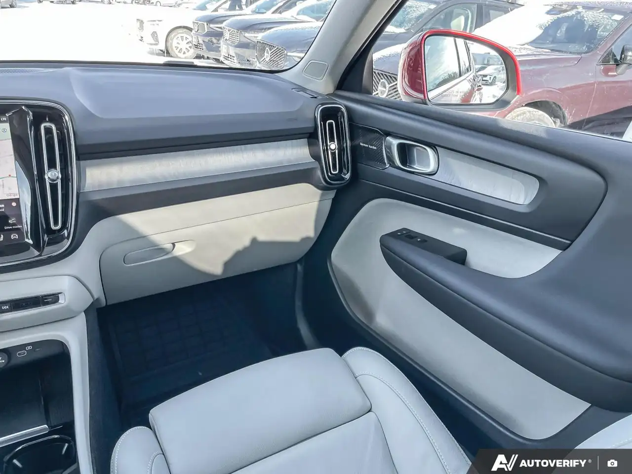 Volvo XC40 снимка Volvo XC40