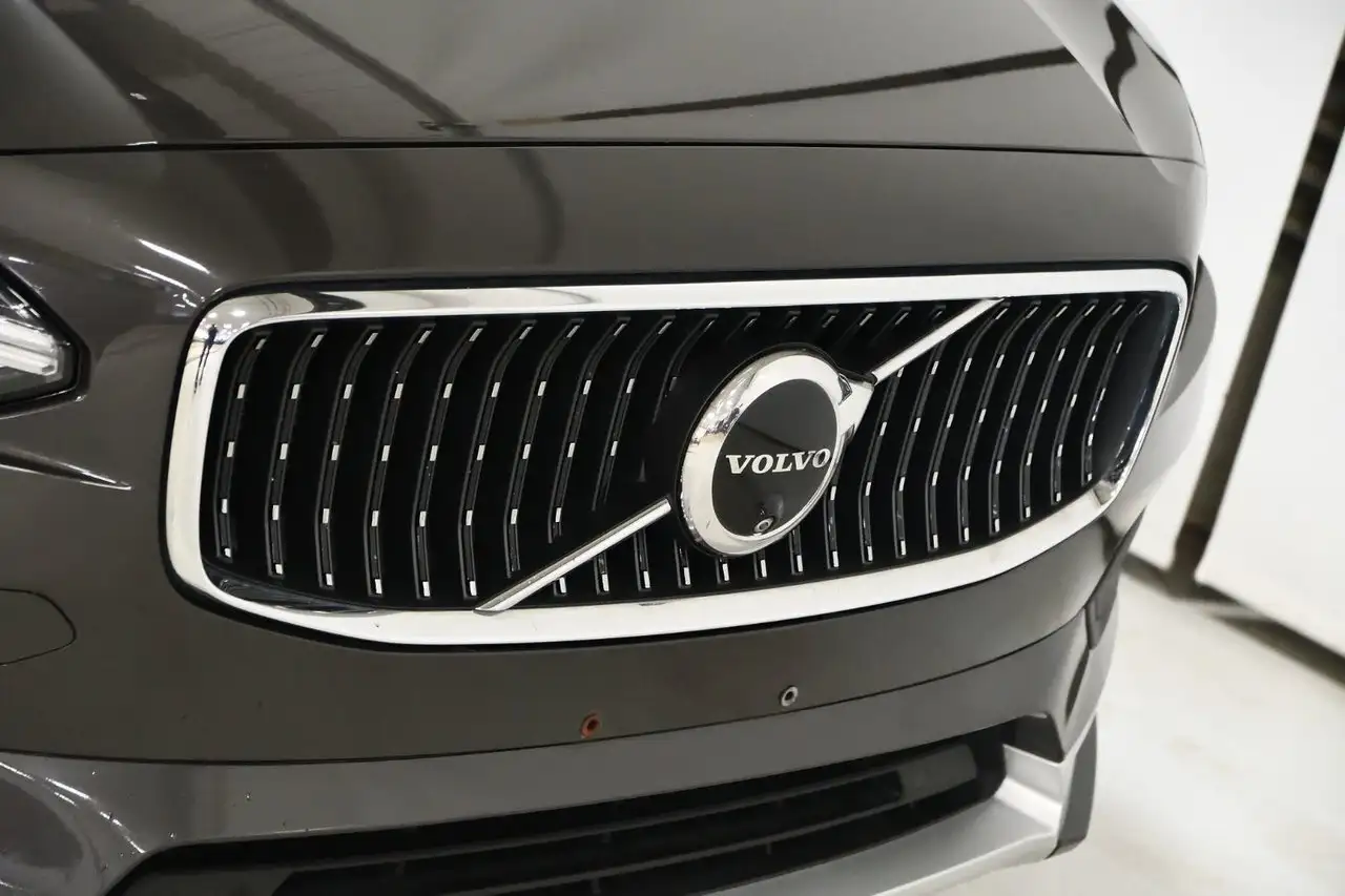 Volvo V90 Cross Country снимка Volvo V90 Cross Country