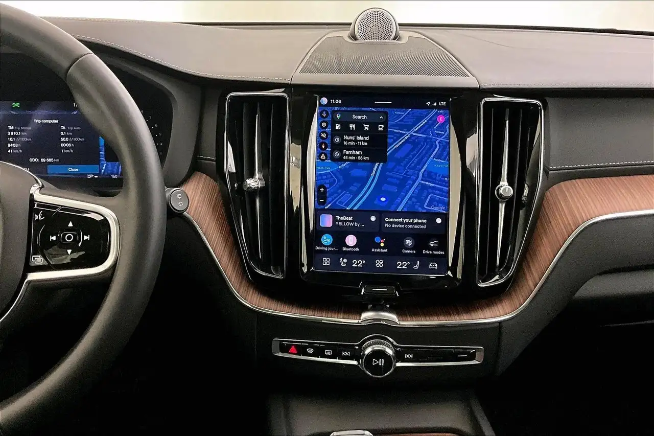 Volvo XC60 снимка Volvo XC60