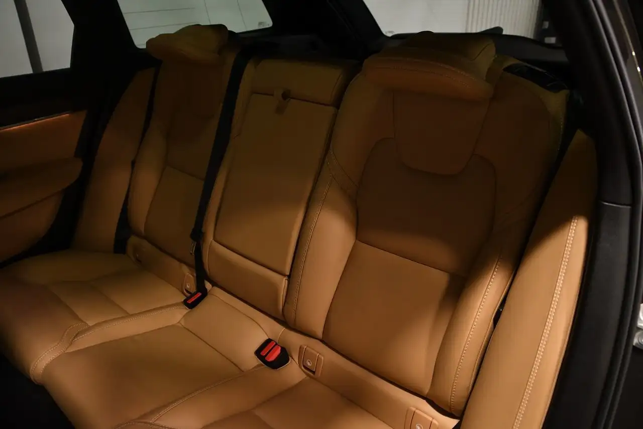 Volvo V90 Cross Country снимка Volvo V90 Cross Country