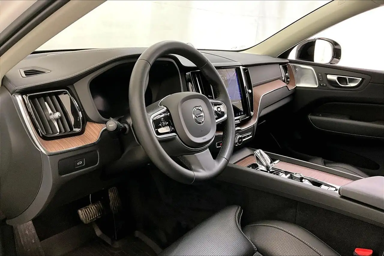 Volvo XC60 снимка Volvo XC60