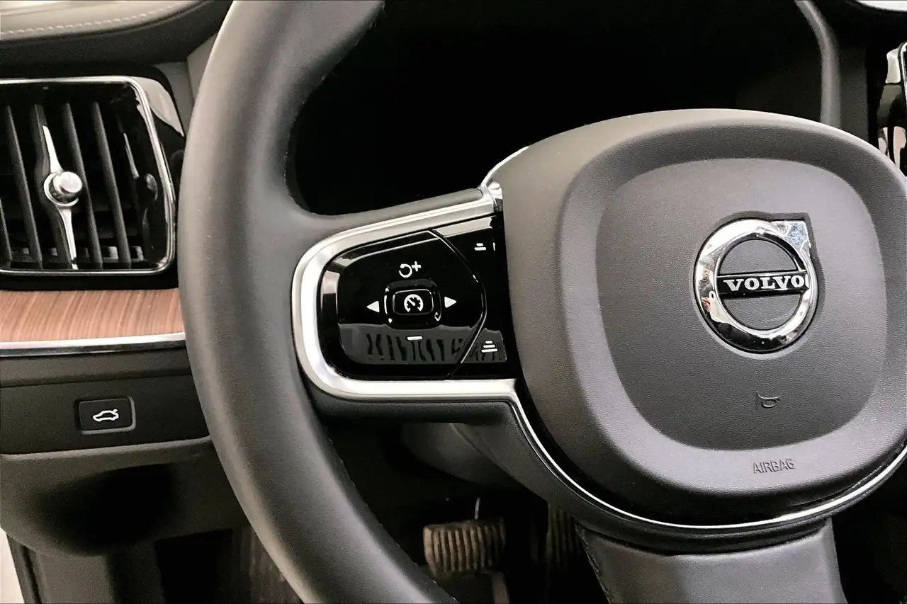 Volvo XC60 снимка Volvo XC60