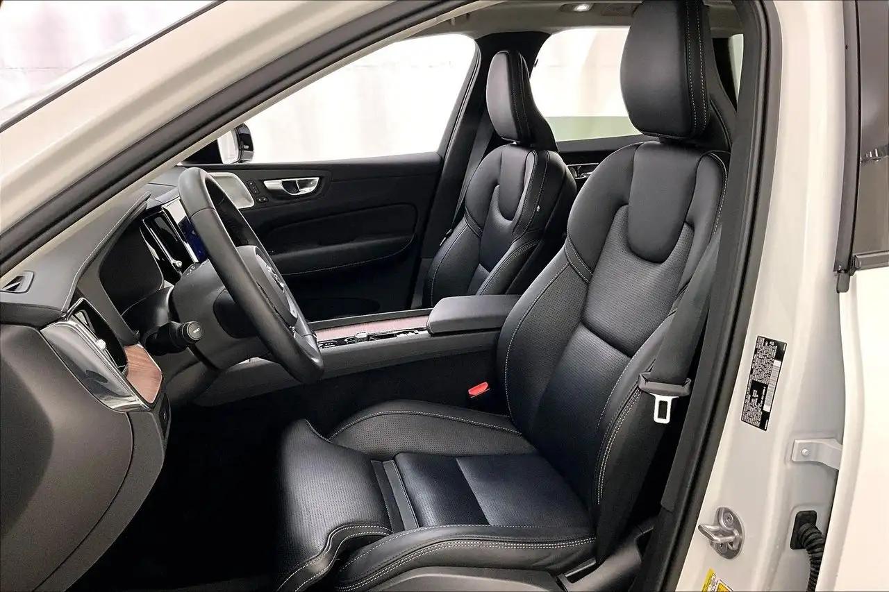 Volvo XC60 снимка Volvo XC60