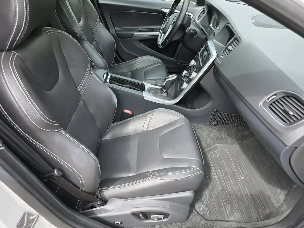 Volvo V60 fotografie Volvo V60