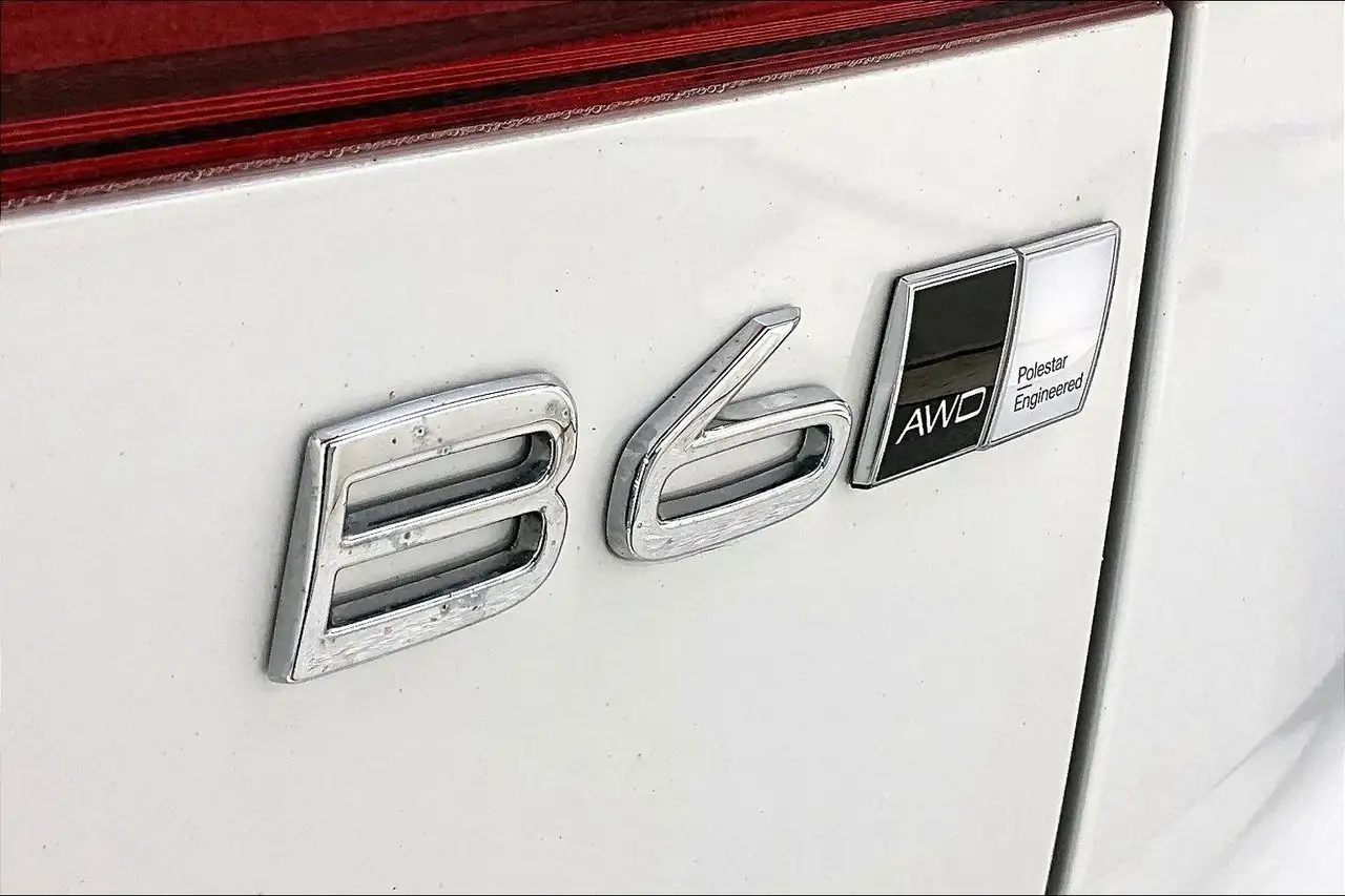 Volvo XC60 снимка Volvo XC60